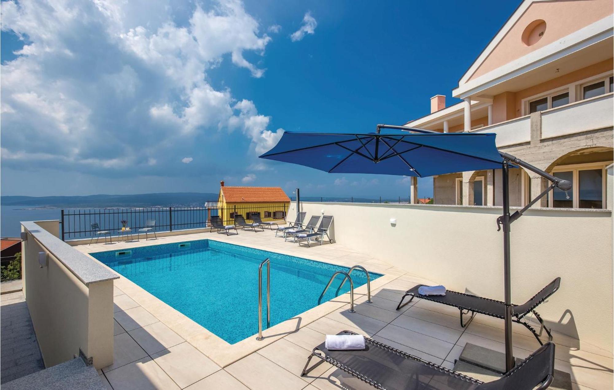 Cozy Apartment In Crikvenica With House Sea View 외부 사진