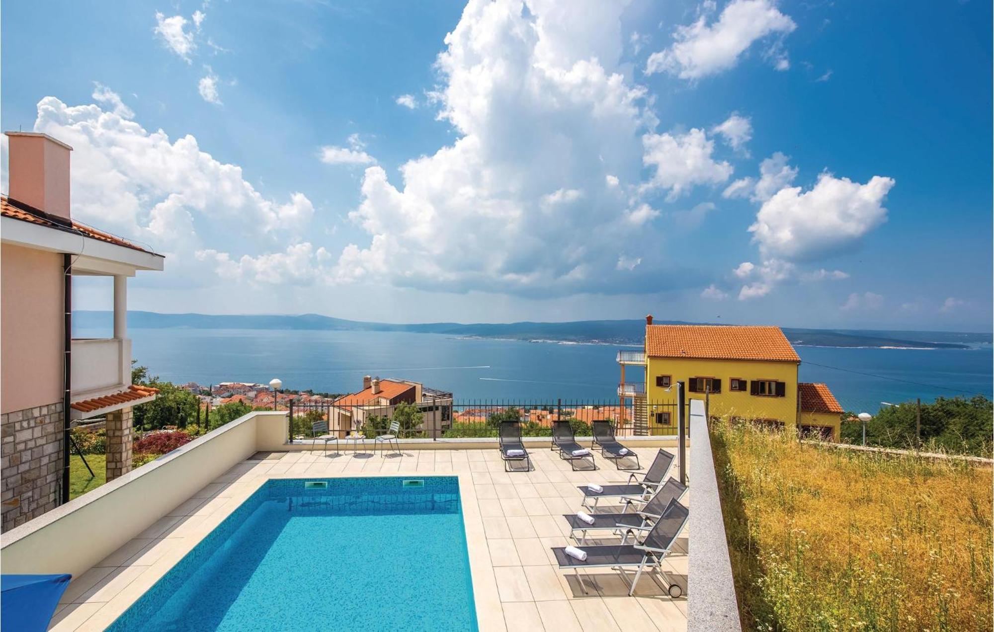 Cozy Apartment In Crikvenica With House Sea View 외부 사진