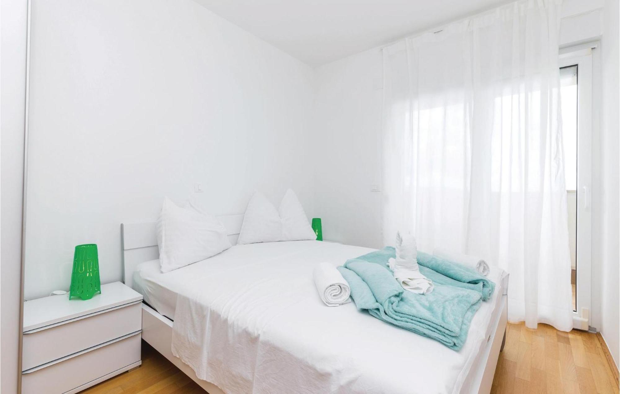 Cozy Apartment In Crikvenica With House Sea View 외부 사진