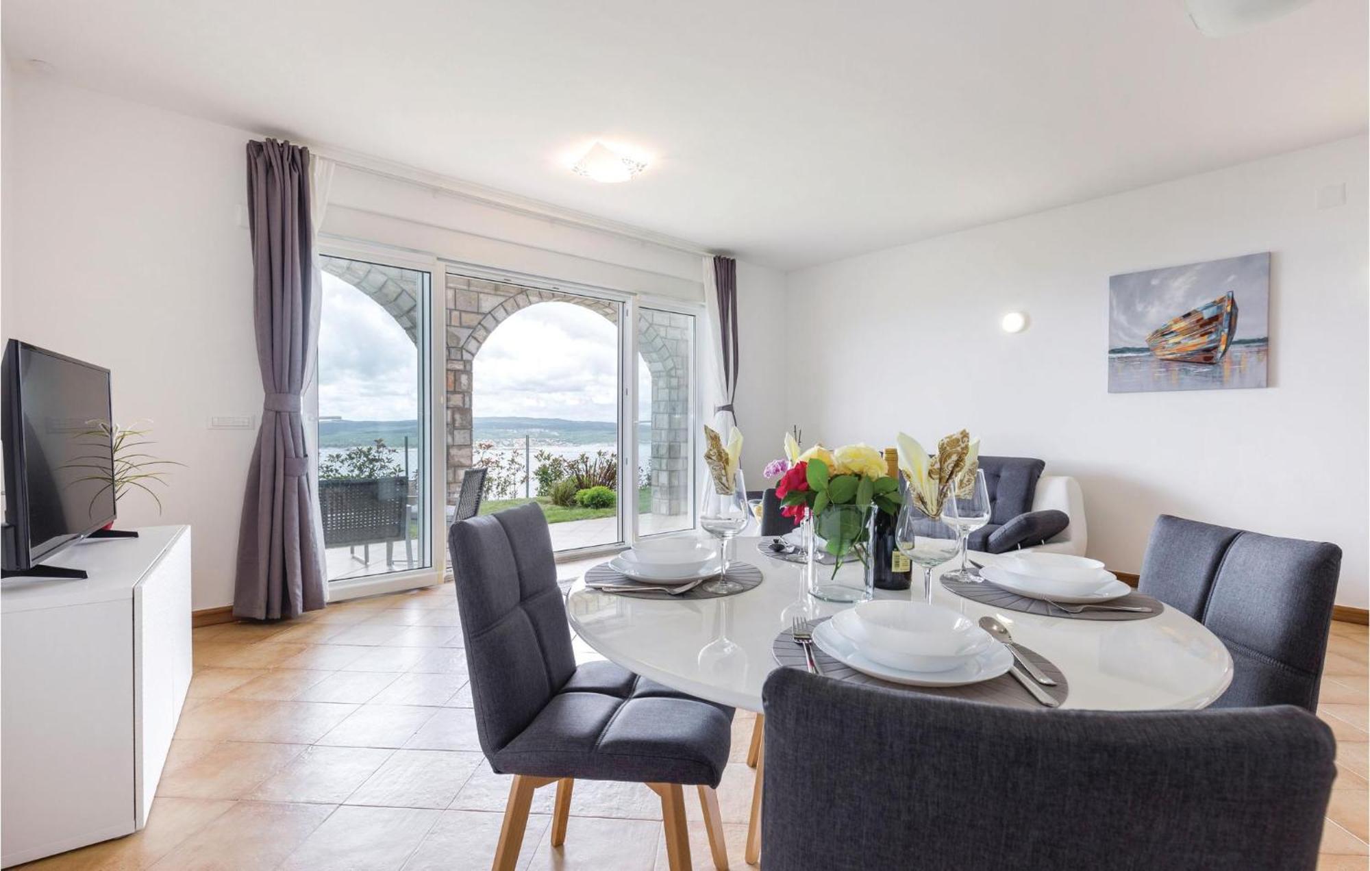 Cozy Apartment In Crikvenica With House Sea View 외부 사진