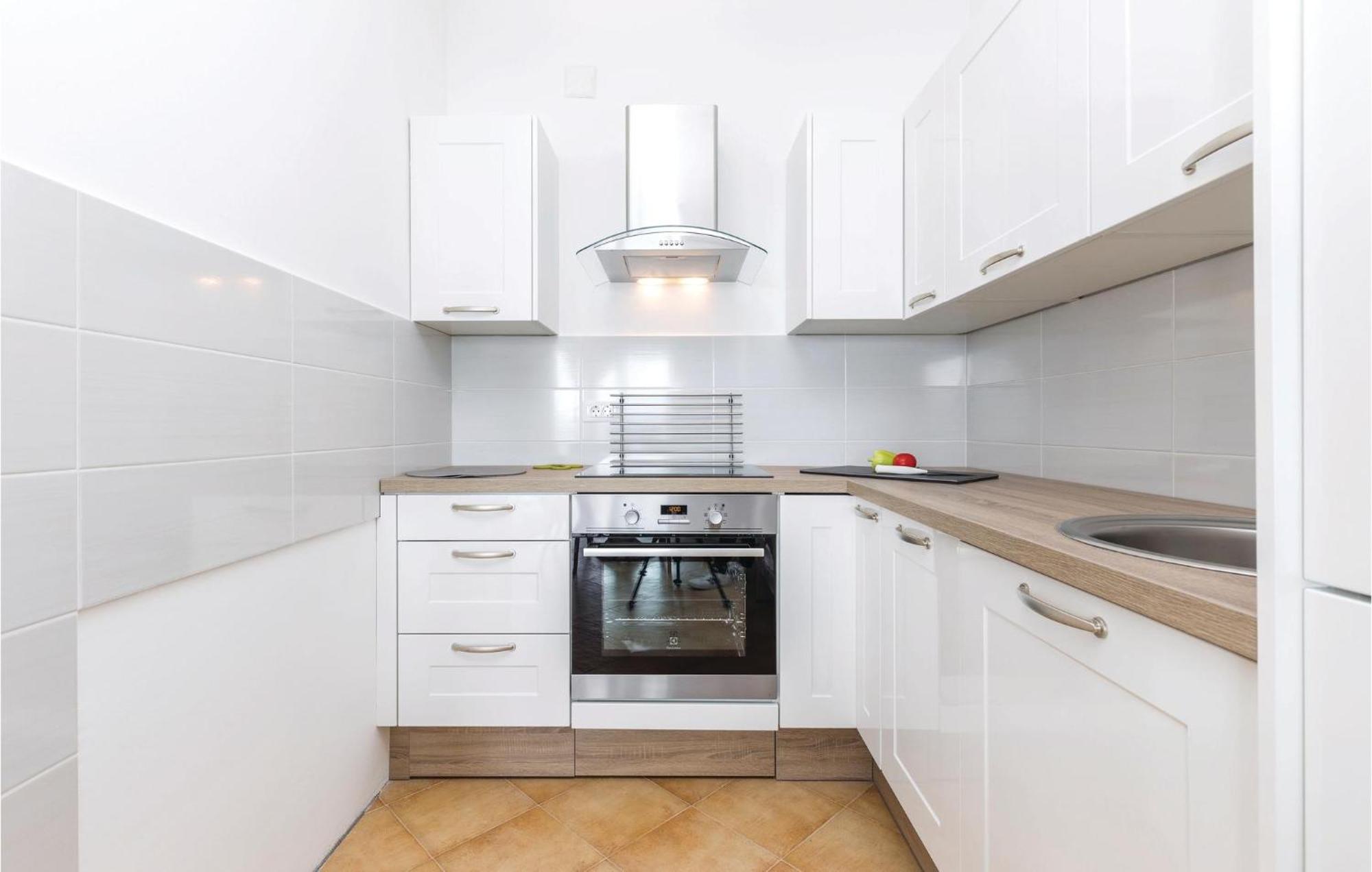 Cozy Apartment In Crikvenica With House Sea View 외부 사진