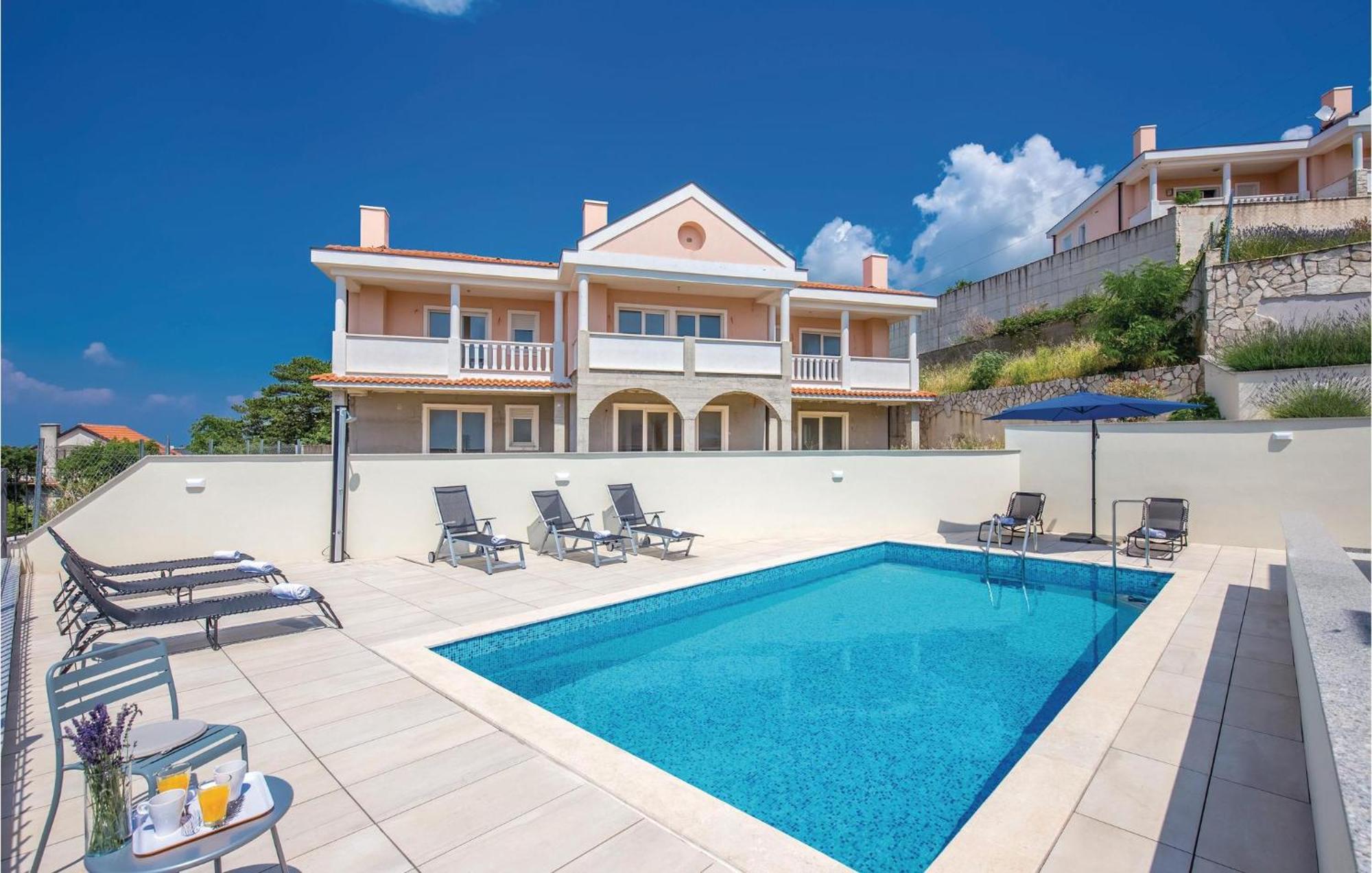 Cozy Apartment In Crikvenica With House Sea View 외부 사진